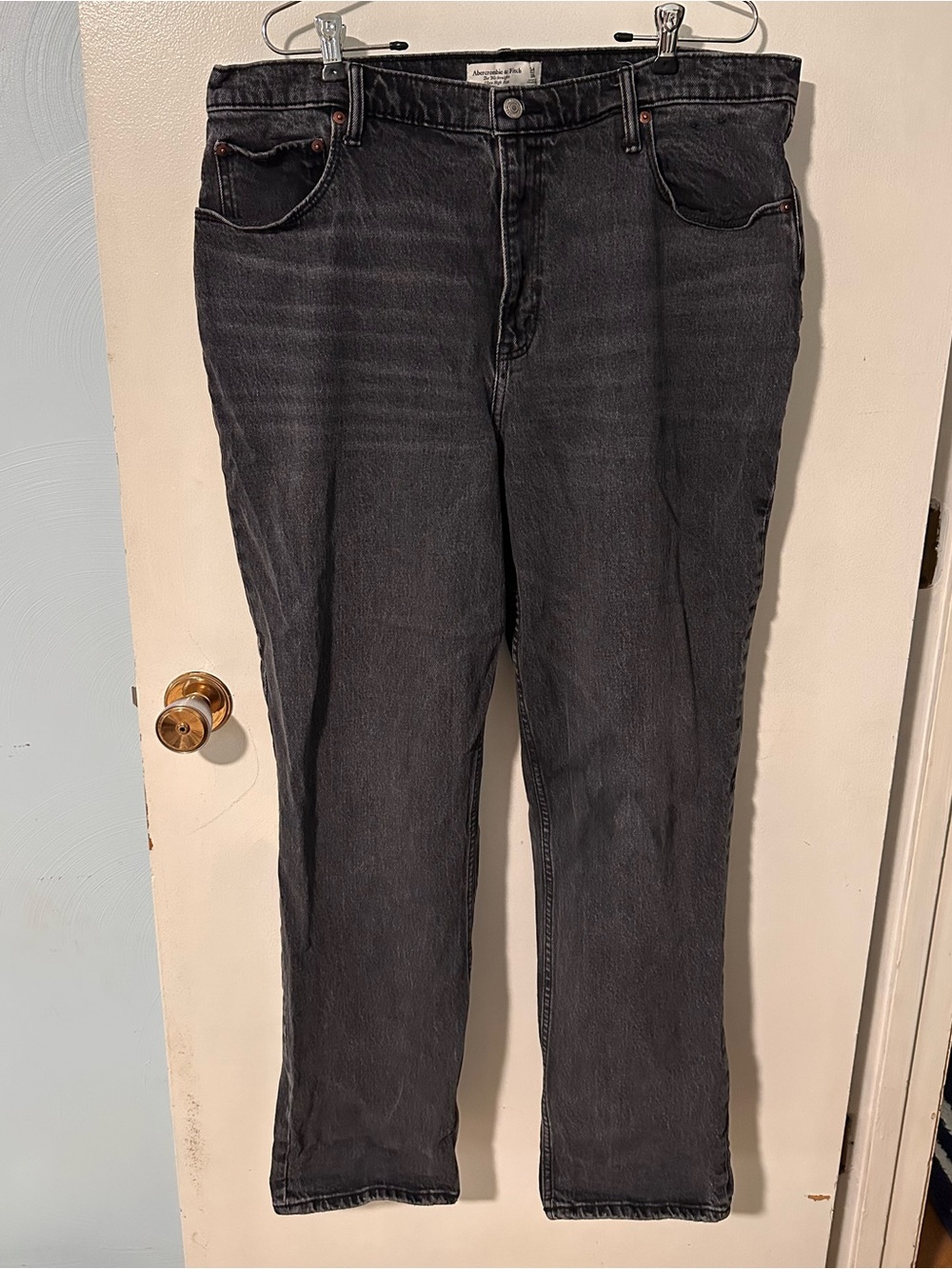 Abercrombie & Fitch 90’s Straight Ultra High Rise Curve Love jeans